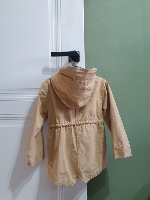 Парка,за 4000 тенге.