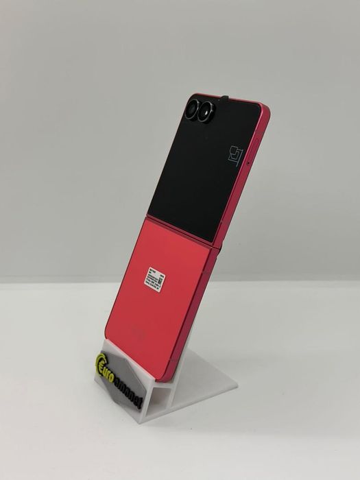 Telefon mobil Samsung Galaxy Z Flip7, 12GB RAM, 256GB -A-