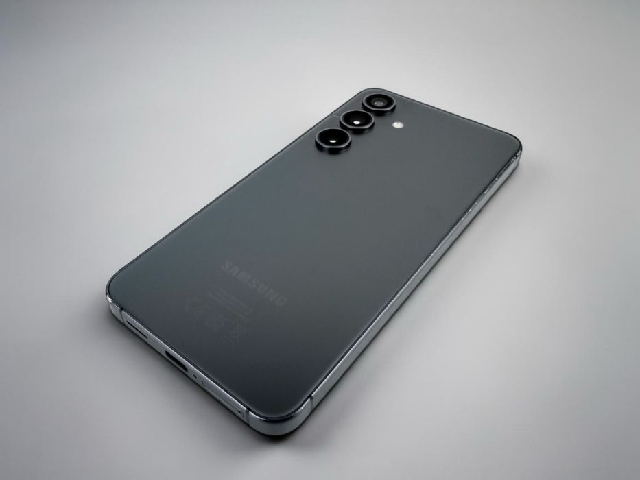 Samsung Galaxy S24 128GB 8RAM Onyx Black Отличен!