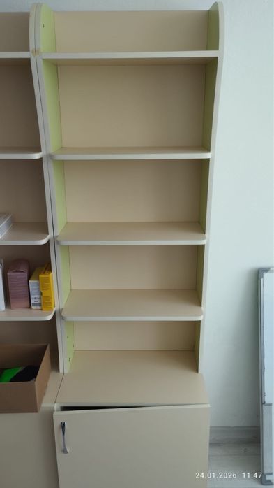 Продам витринные стелажи