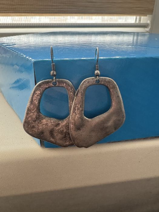 Срочно продаю серги серебряные