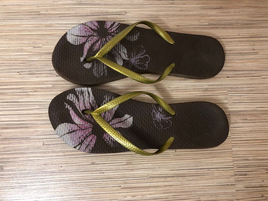 Продам сланцы/ шлепанцы