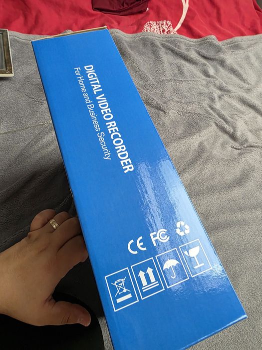 Sistem supraveghere video ANNKE cu 4 camere și DVR H.264 (model DL81A1