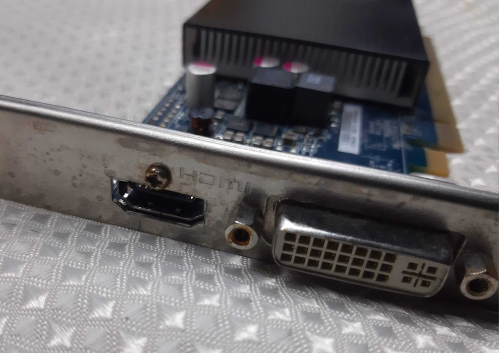 Placa Video AMD Radeon HD8570 2 Gb