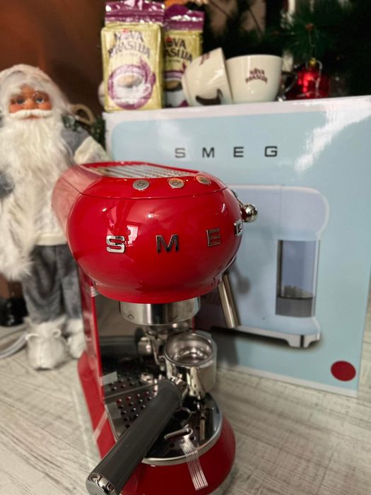 Нова Кафемашина Smeg