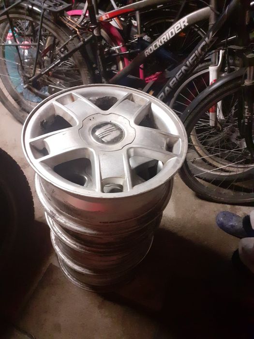 Vând jante și roti cu totul