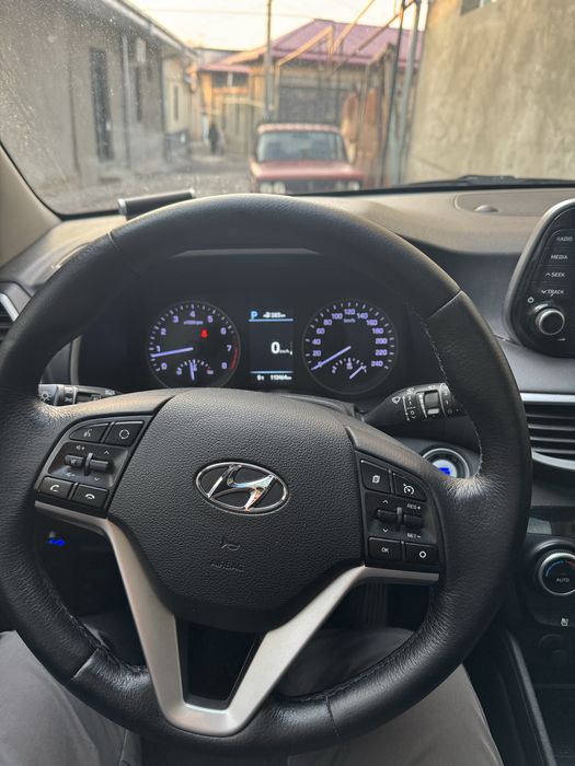 Hyundai Tucson full