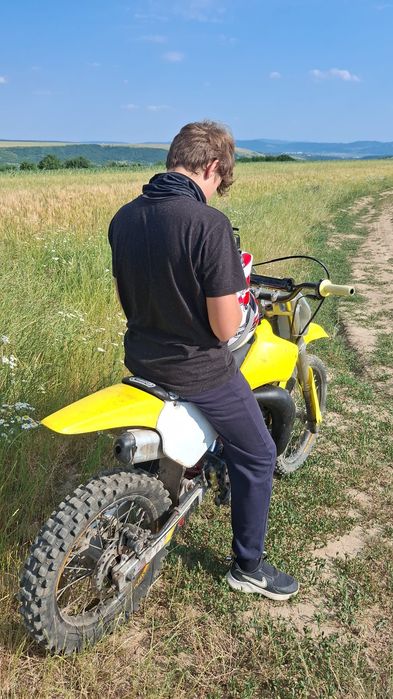 Suzuki rm 85 Fara defecte