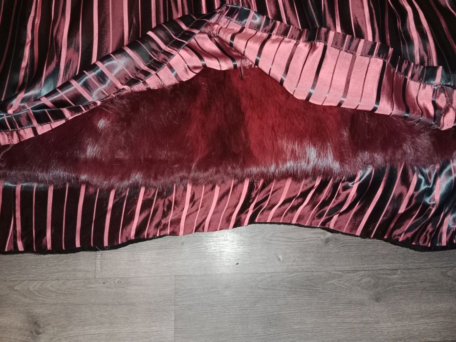 Продаю польтишко в хорошем состоянии.