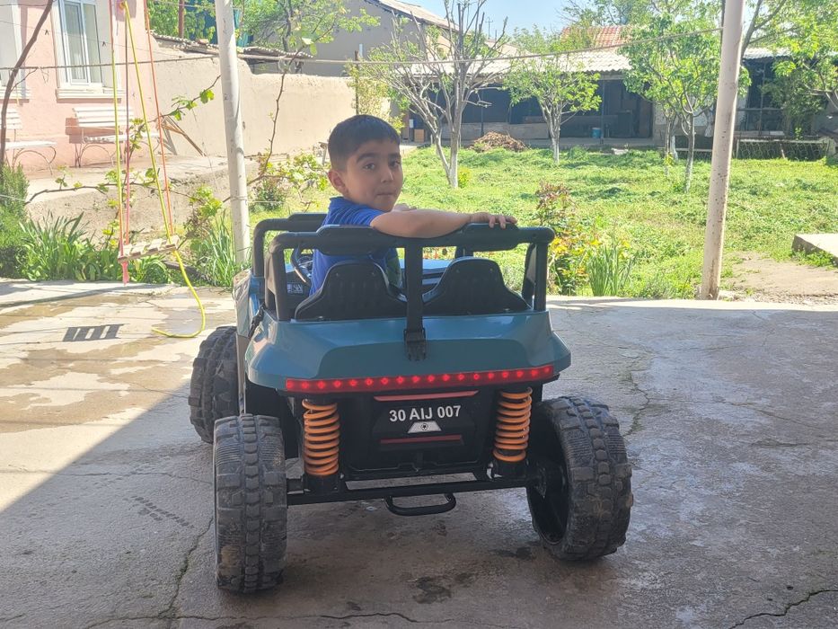 Детский электромобил Состояние хорошый