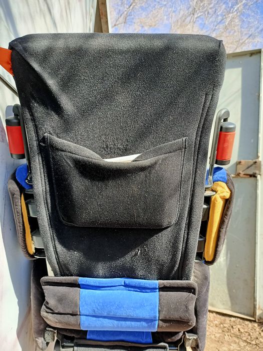 Автокресло продам