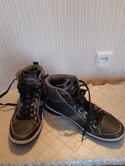 Кроссовки лёгкие,теплые,размер 42,