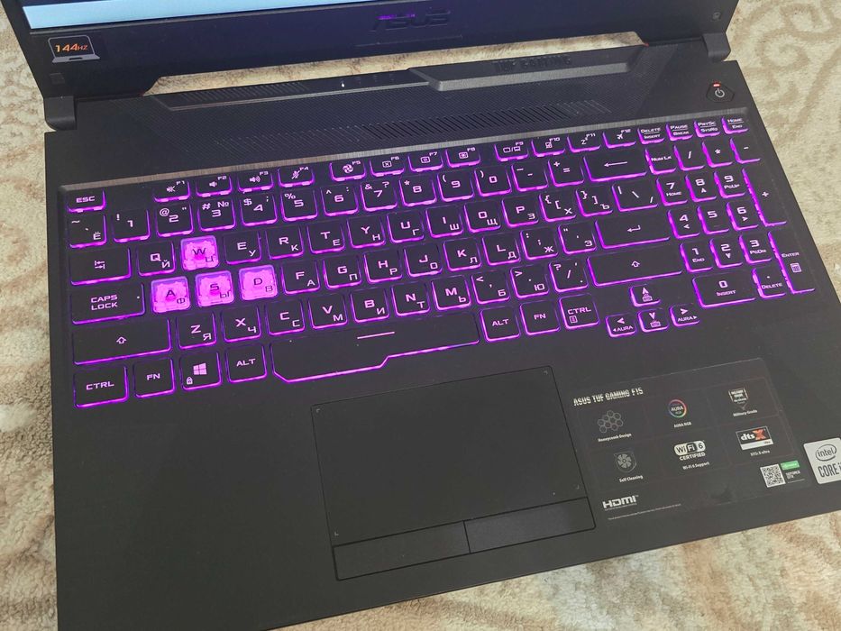 Asus TUF Gaming F15 FX506LH / i5-10300H / GTX 1650 4GB / 144Hz