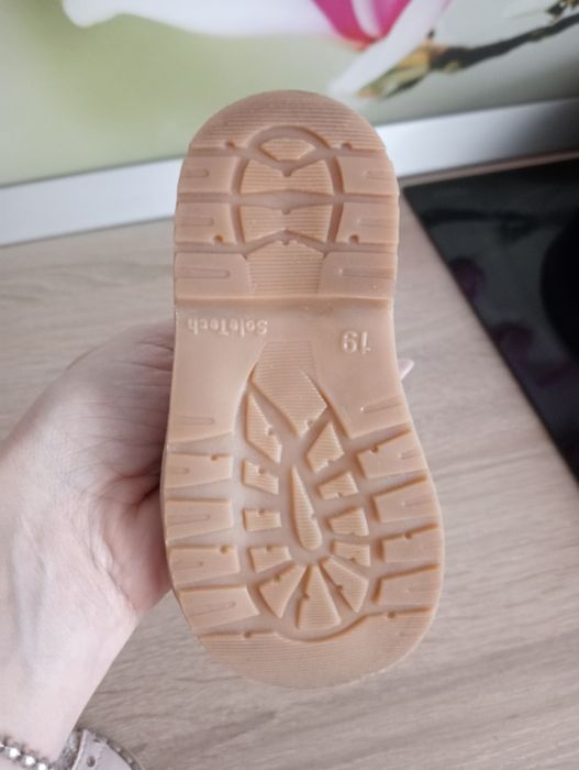 Ghetuțe imbranite Ariana Shoes