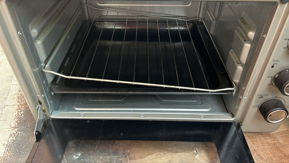 Продам духовку 20000