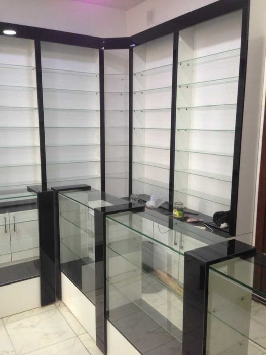 Прилавки, стеллажи, витрины для магазинов на заказ.