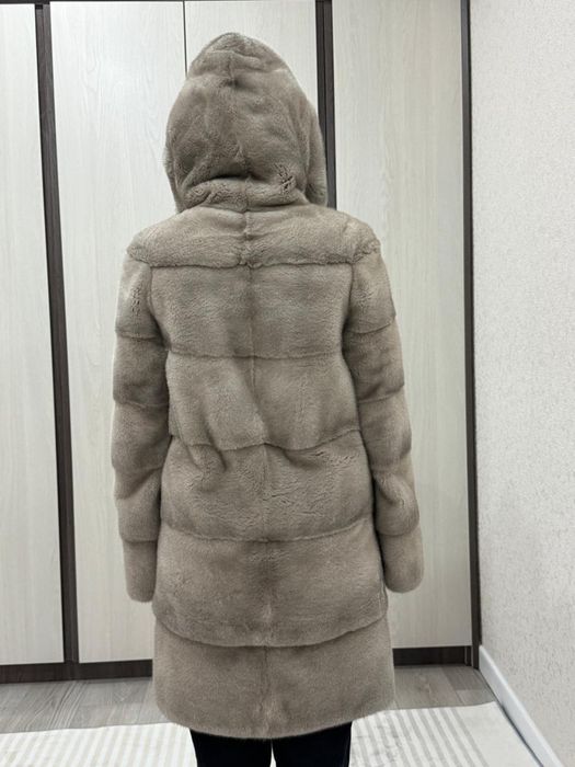 Продам шубу норковую