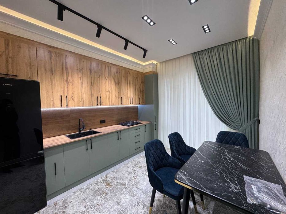 3х комнатная квартира на 4 этаже 103кв/м, в Самарканде