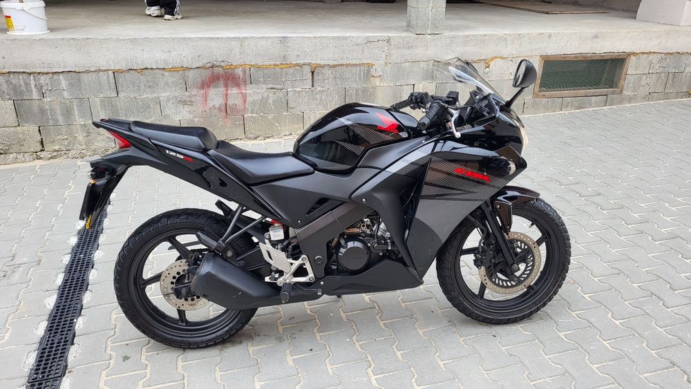 Honda CBR 125r  2017