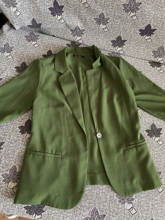 Костюм брючный строгой