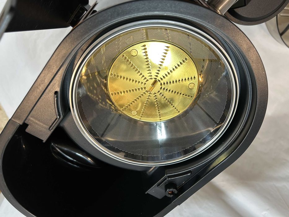 Сокоизстисквачка Cecotec Extreme Titanium 19000 XXL – 1300W (Като нова!)