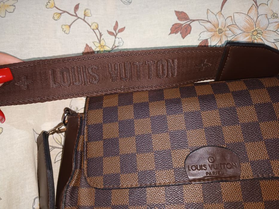 Vând geanta Louis Vuitton