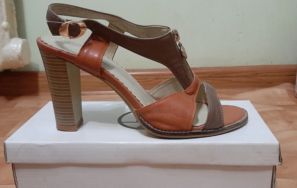 Босоножки женские 5000