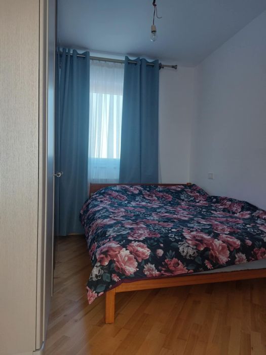 Casa cu 4 camere si 2 saloane in Marginea de inchiriat