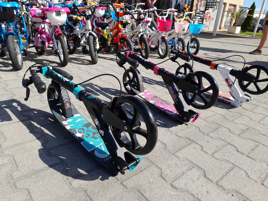 BYOX Детска тротинетка SPOOKY