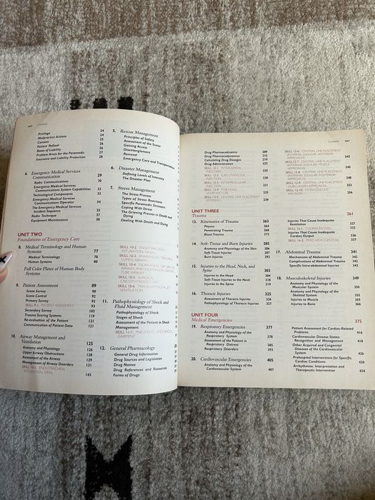 Manual Medicina de Urgenta Paramedici: Advanced Emergency Care (J. B. Lippincott)