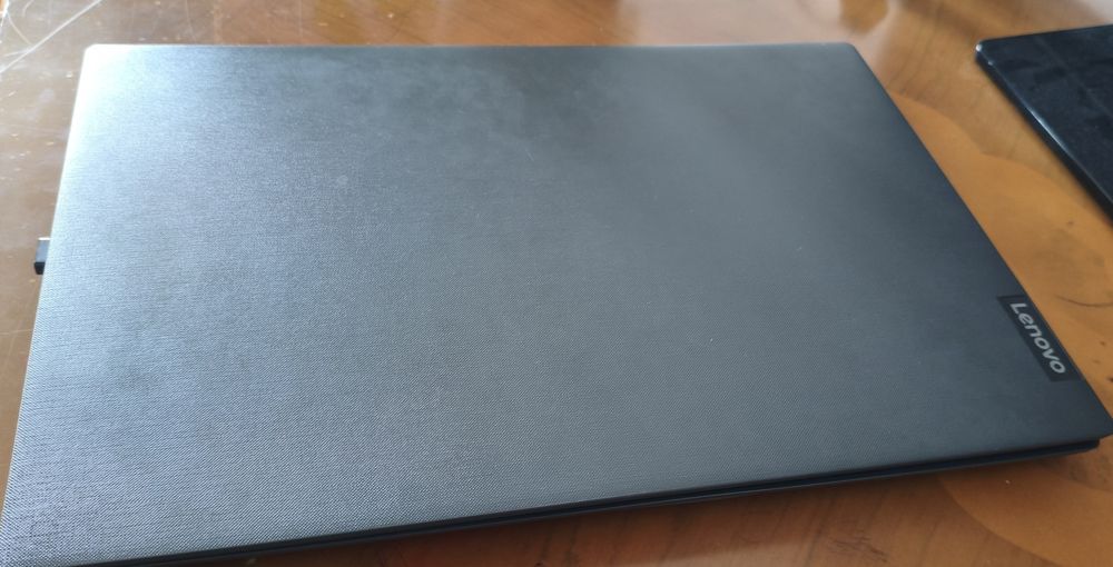 Lenovo V-15-IIL Ноутбук