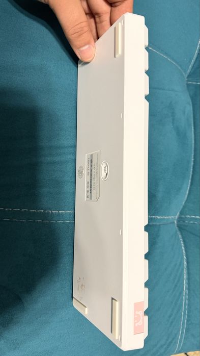 Продам клавиатуру