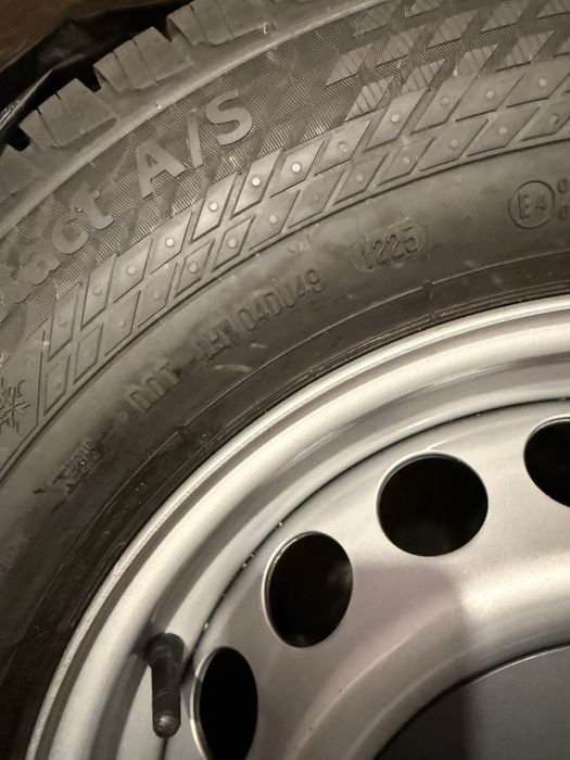 гуми Continental VanContact A/S 225/75/16 DOT 2025год с нови джанти