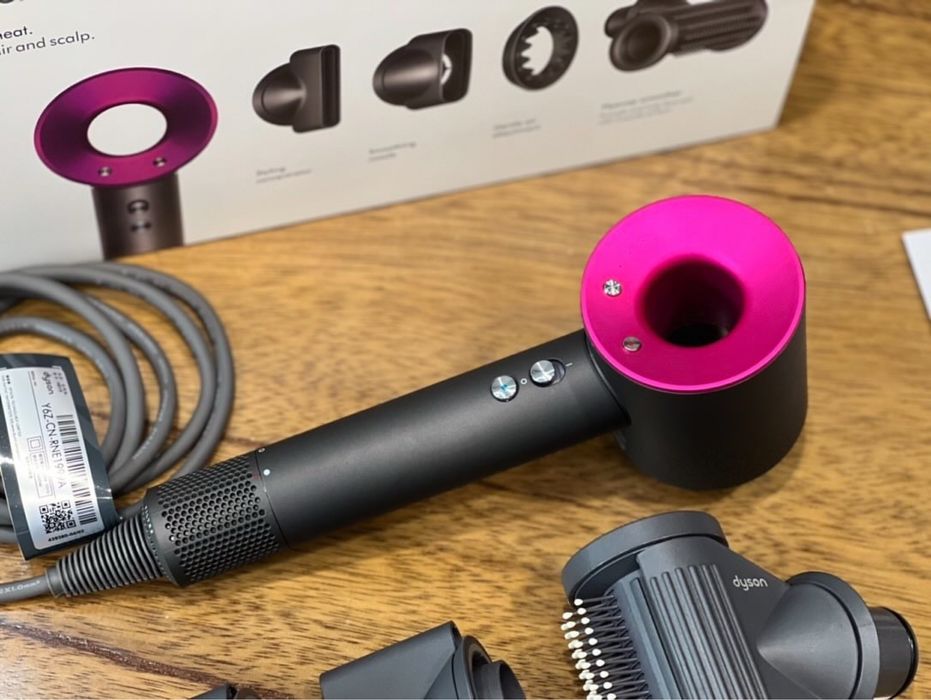 Uscător de păr Dyson
