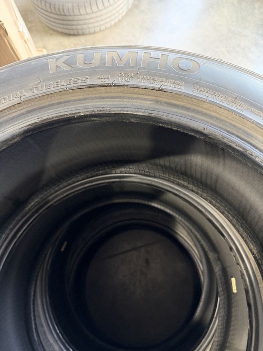 Продам шины 245/45R18 Kumho летние