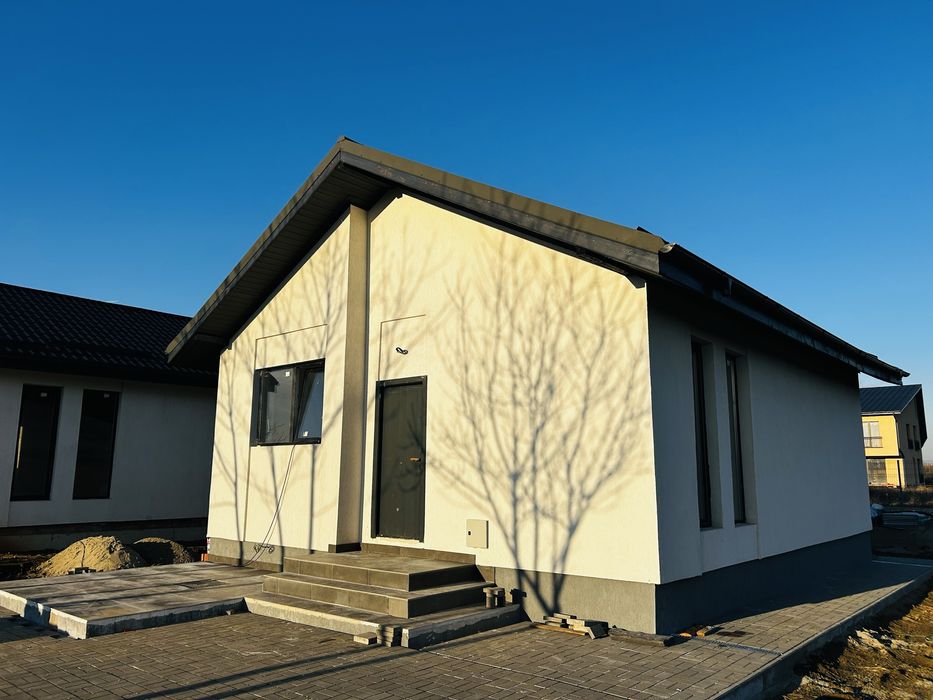 Casa pe parter,200 mp curte libera!