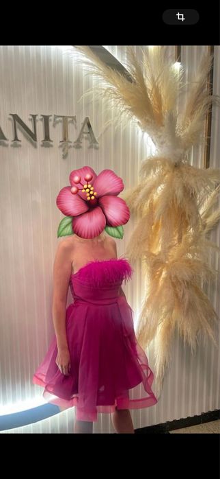 Rochie roz scurta cu pene