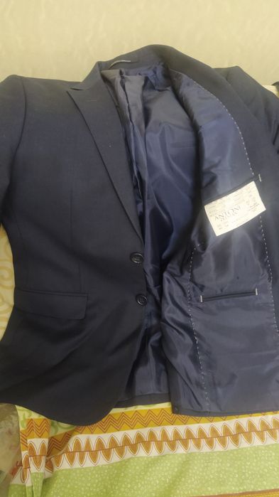 Костюм школьный и одежда