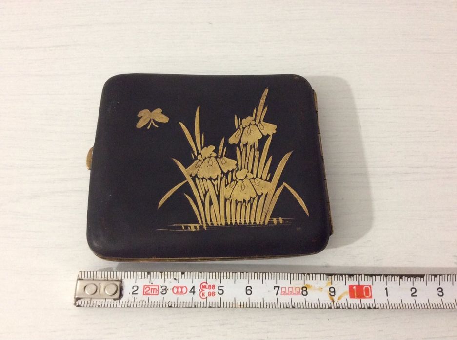 Японска табакера