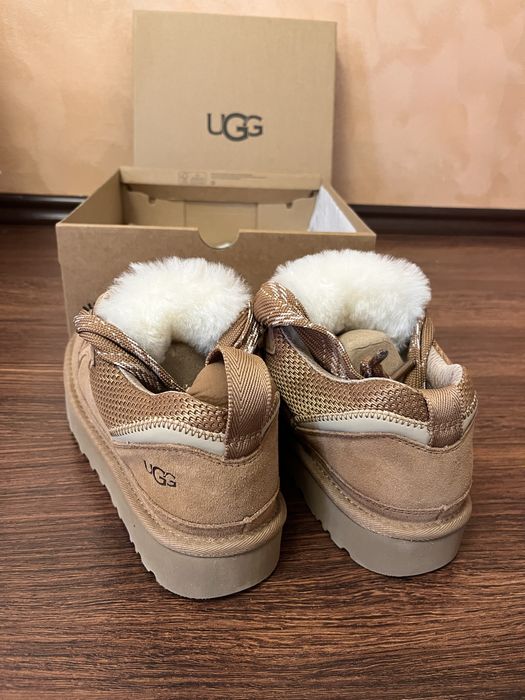 UGG Lowmel cu eticheta