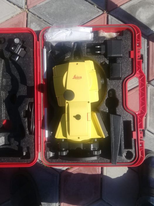 Тахеометр Leica Builder R100M