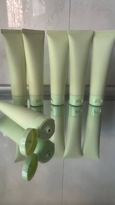 1. Флаконы ПЭТ и стекляные баночки для косметических средств и кремов