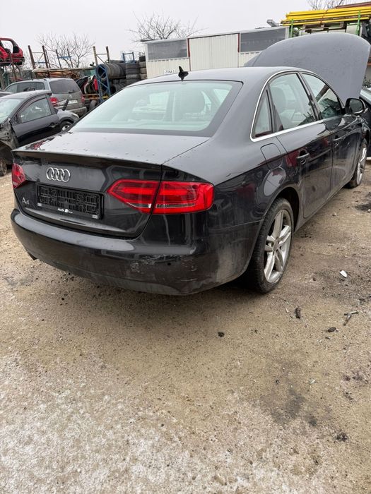 Dezmembrez Audi A4 B8 2.0tdi