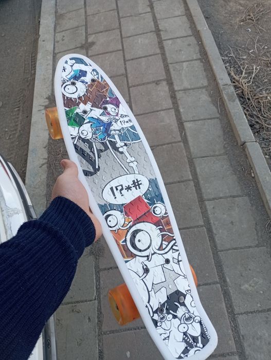 Скейтборд сатылады