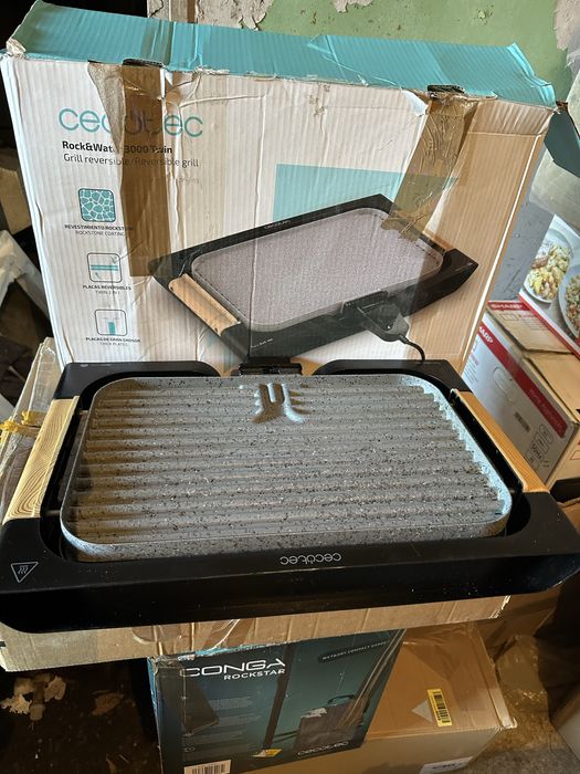 Електрическа скара с плочи за грил и гладка плоча 2 в 1 Cecotec 3000