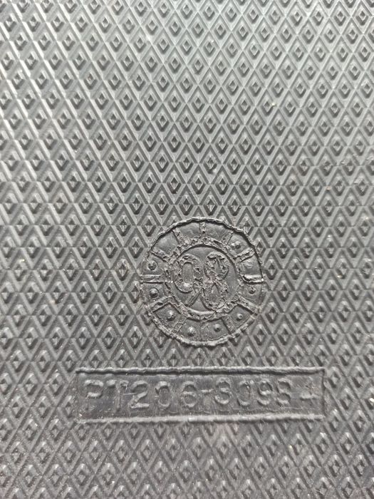 Коврик в багажник GS300 Aristo