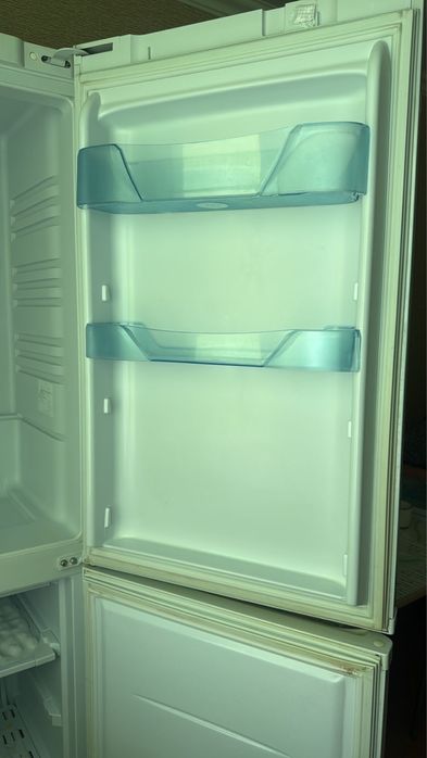 Продам рабочий холодильник