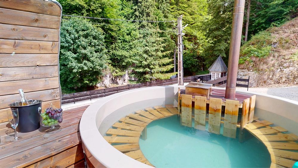 Oferta cazare Dambovicioara,Eden Chalet !!!