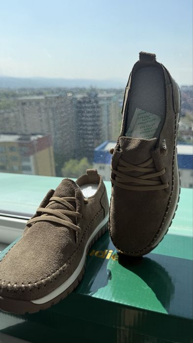 Продам новую обувь