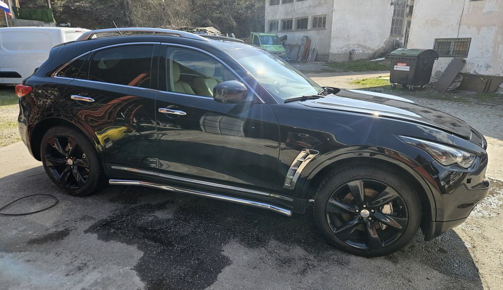 Infiniti Fx50 на части